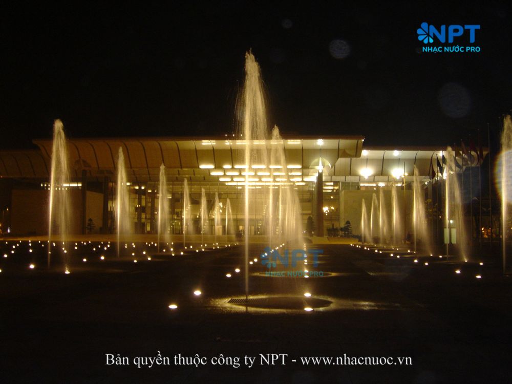 Đài phun nước Trung tâm Hội nghị Quốc gia phục vụ APEC 2006 tại Hà Nội